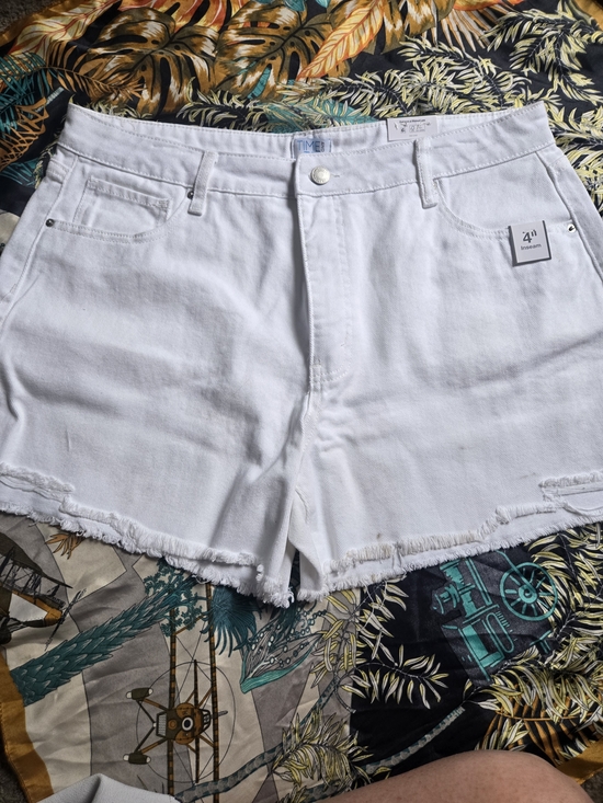 Time and Tru Pants - Time and Tru White Frayed Hem Denim Shorts